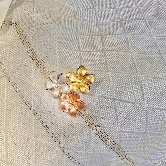 14K Gold Plumeria Floral Slide Pendant, Vintage Tri-Gold Floral Pendant - Picture 5 of 12